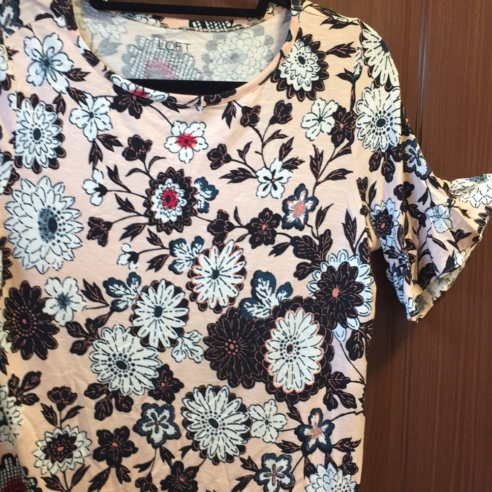 Loft outlet. Made in Vietnam.